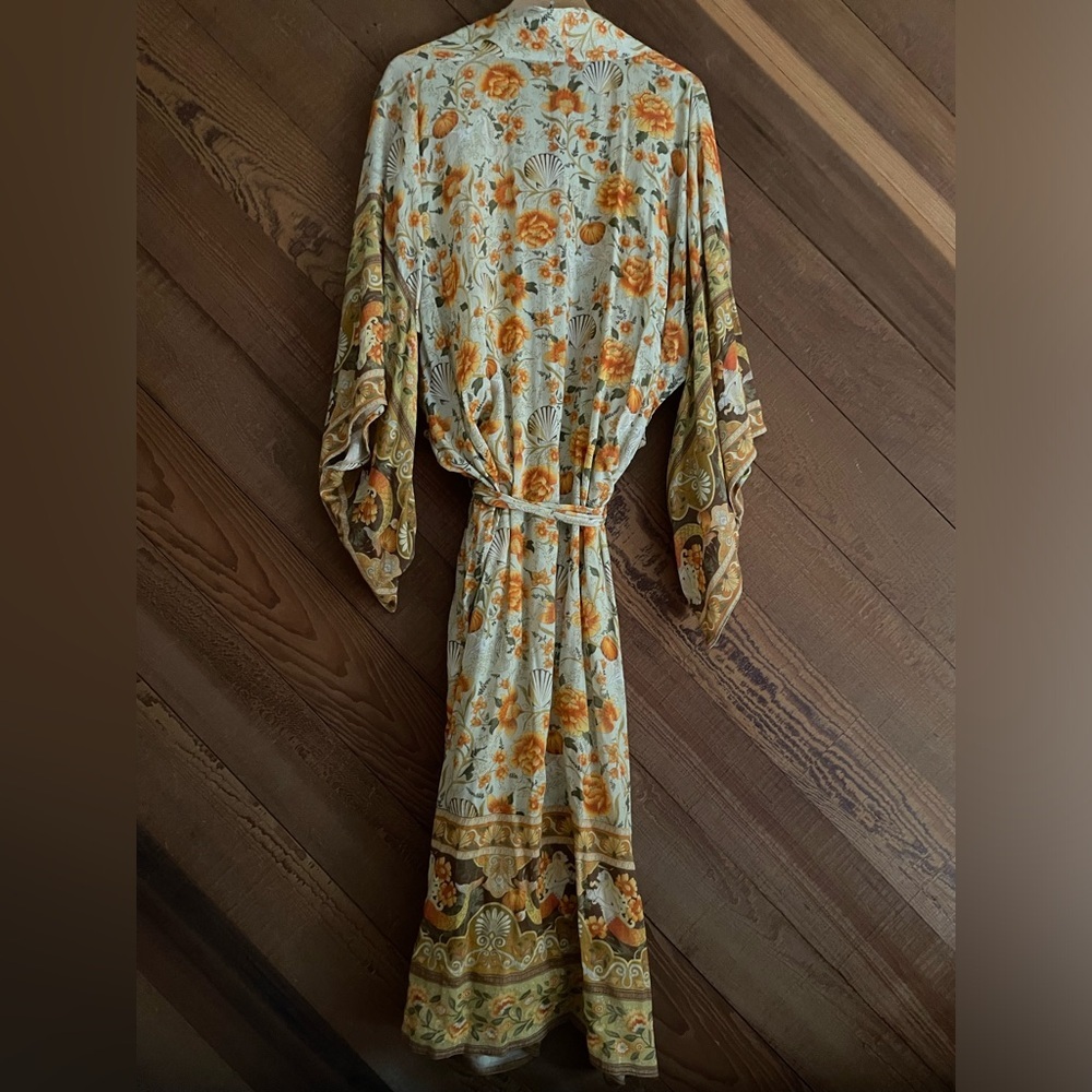 SPELL AND THE GYPSY x Free People Seashell Robe Kimono M/L - Picture 10 of 13